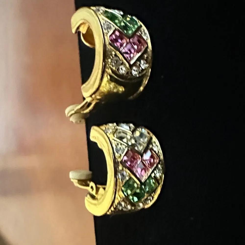 Joan Rivers stunning these